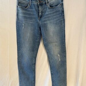 Lucky Brand Women’s Distressed Blue Skinny Jeans